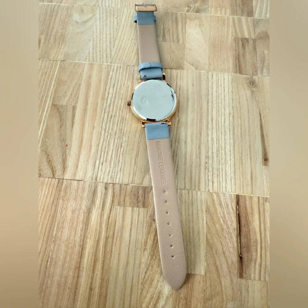 Wristology ladies Olivia gold tone gray leather watch NEW BATTERY